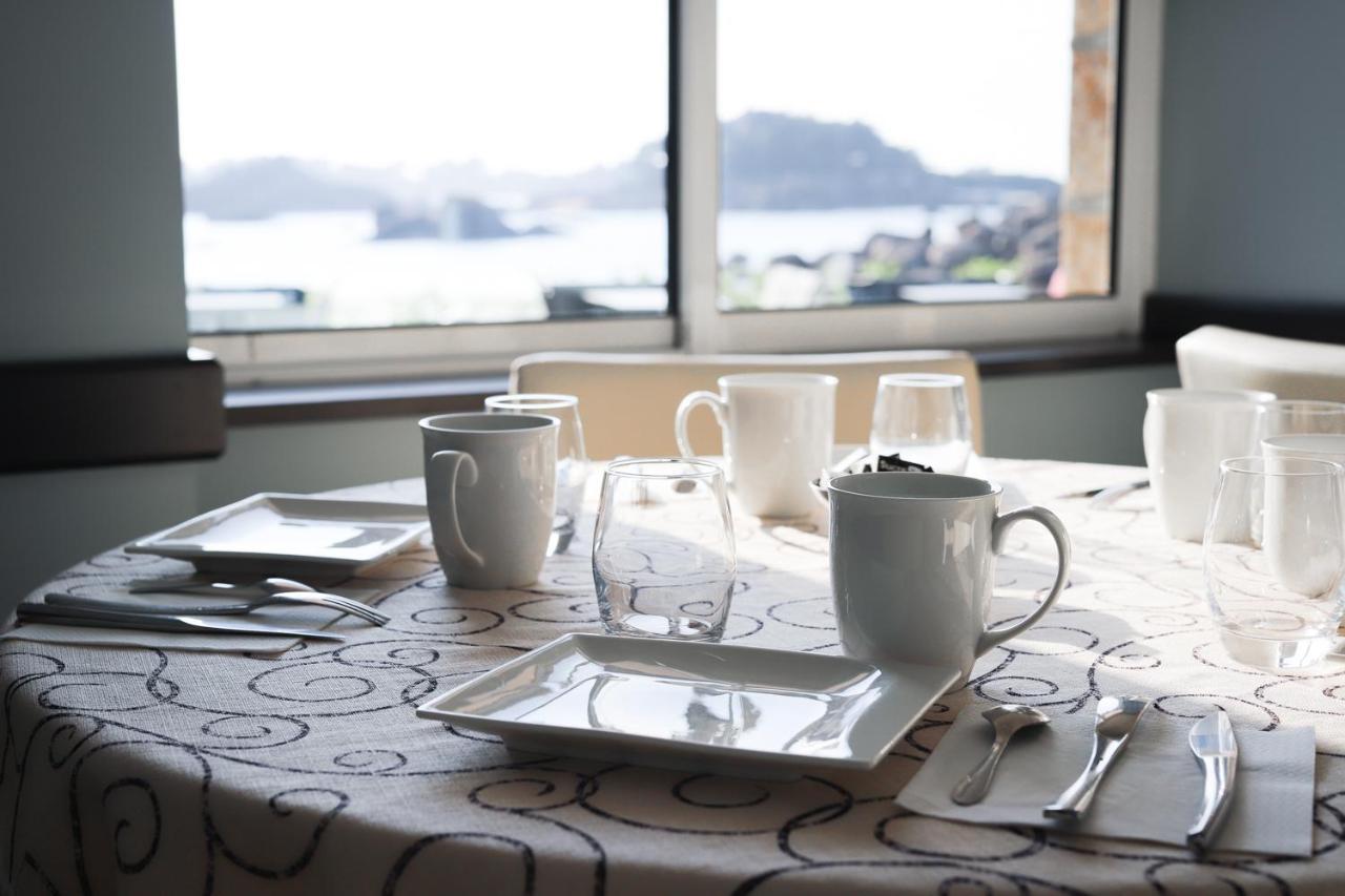 Logis Saint Guirec Et De La Hotel 2*